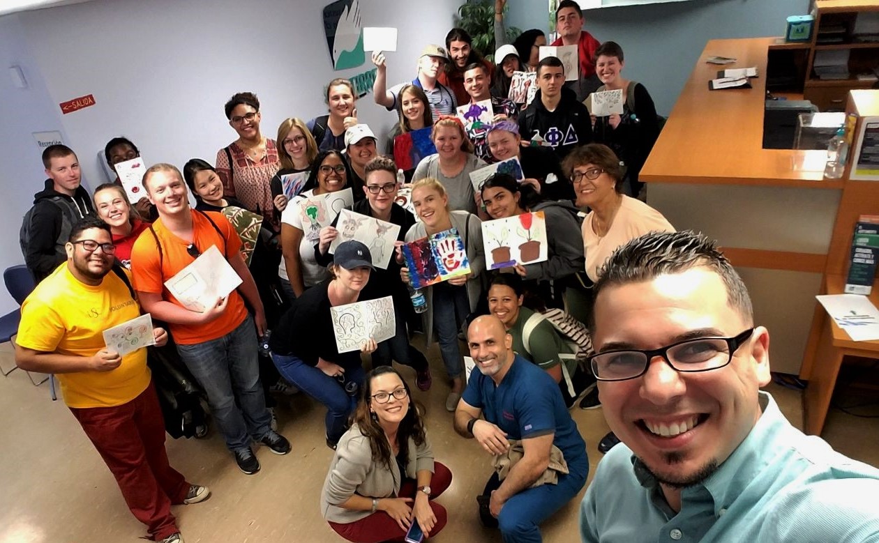 Puerto Rico recibe a estudiantes voluntarios de Nueva York
